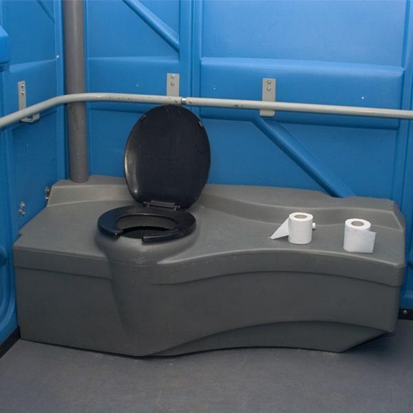 ada/handicap portable toilets are designed to be easily transported and set up at various sites